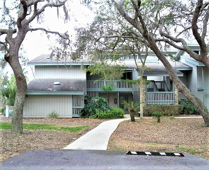 1st image of 3030 Camelot Dr