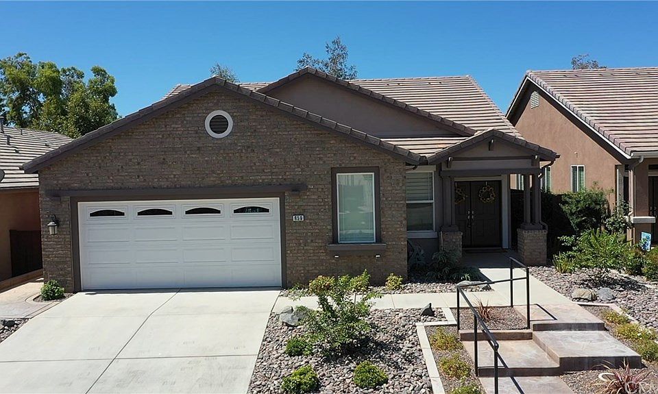 1st image of 659 Zaharias Cir