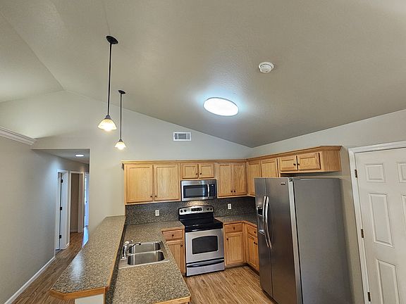 3rd image of 1810 Carder Ave #A