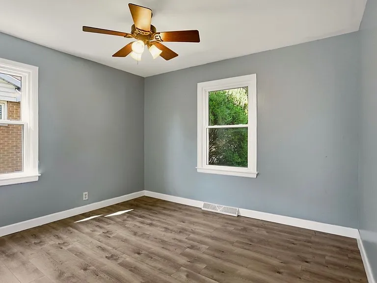 2020 Thorne Pl — Photo 7