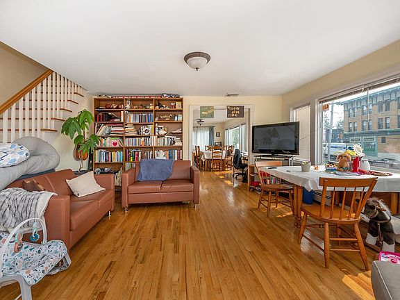 4th image of 4 Columbia Pl
