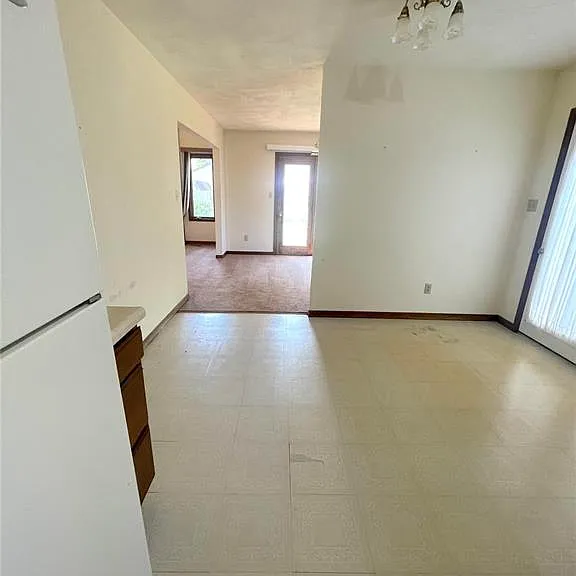 301 Brian Dr — Photo 6