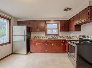 1619 N 72nd St, Wauwatosa, WI 53213