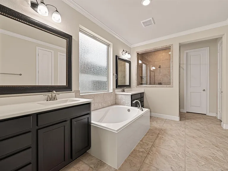10514 Inverclyde Dr — Photo 36