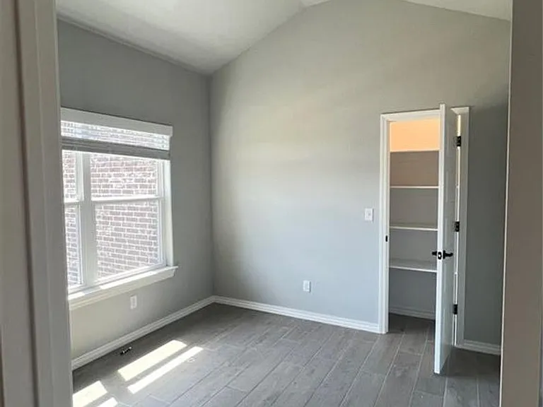 2648 S Olive Ct — Photo 6