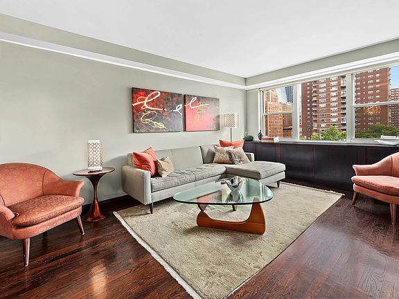 3rd image of 360 W 22nd St APT 9L