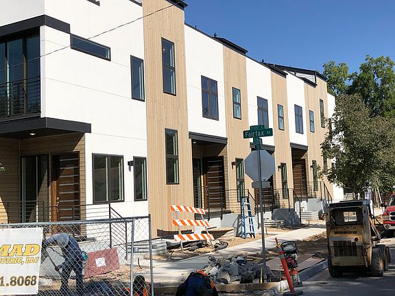 5th image of 2955 N Fairfax St
