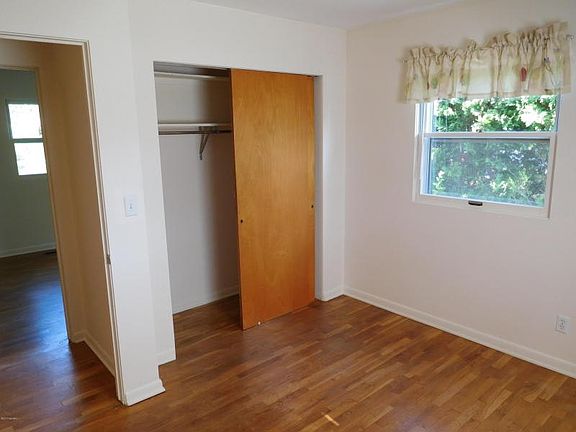 5th image of 2716 S State St