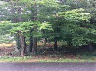 1705 Woodridge Dr, Johnson city, TN 37604