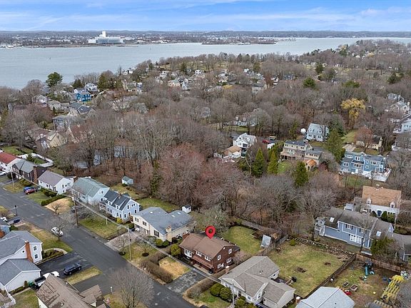 3rd image of 78 Bayview Rd