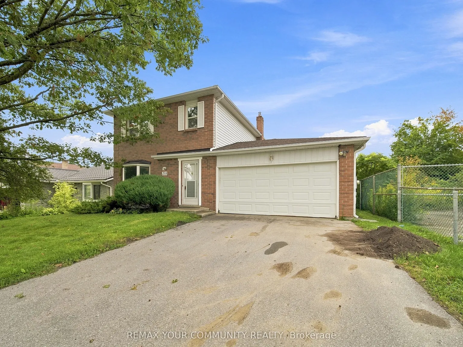 3 bed, $2,700 — Photo 2