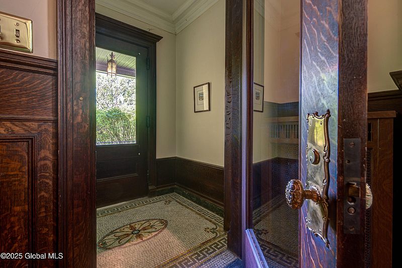 4th image of 1100 Nott Street