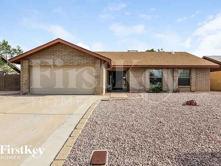 5203 W Sandra Ter — Photo 3