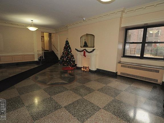 2nd image of 4115 45th St APT 6L