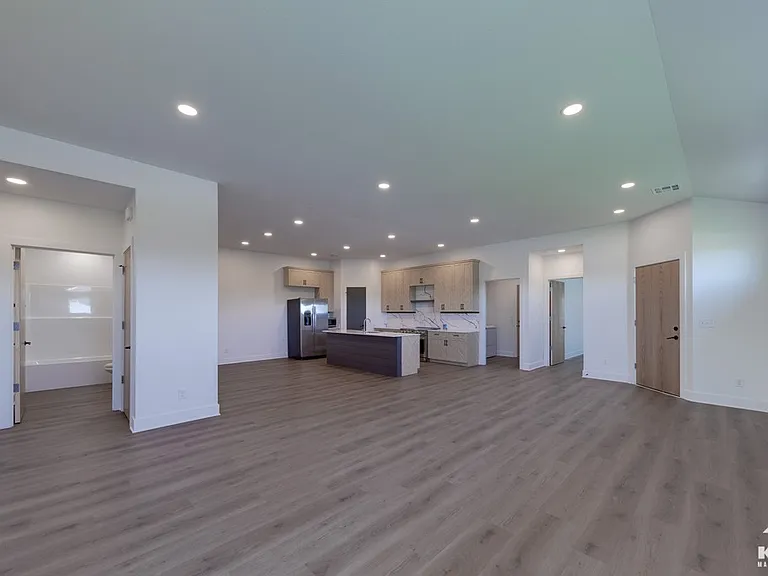 2336 N Stonecress St — Photo 16