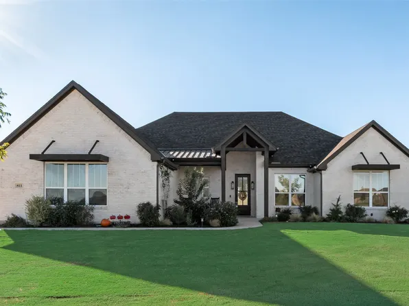 811 Alto Bonito Ct, Godley, TX 76044
