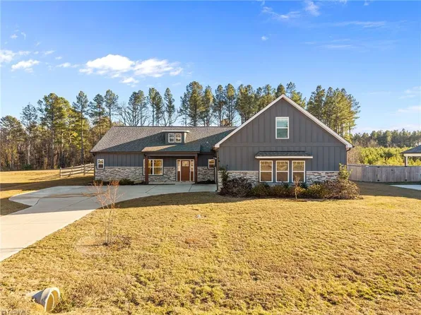 307 Stoneyard Rd, Richfield, NC 28137