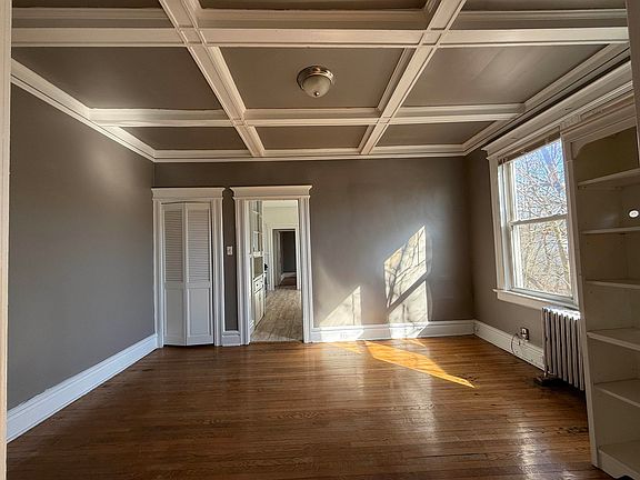 2nd image of 154 Midland Ave APT 4
