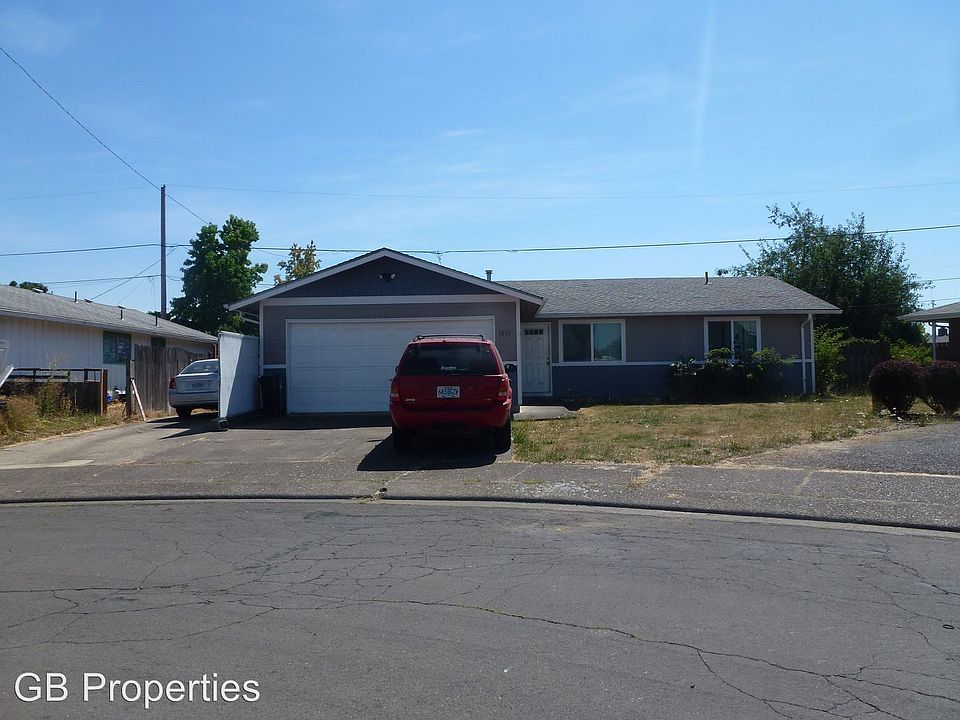 2nd image of 1876 Columbus Pl SE