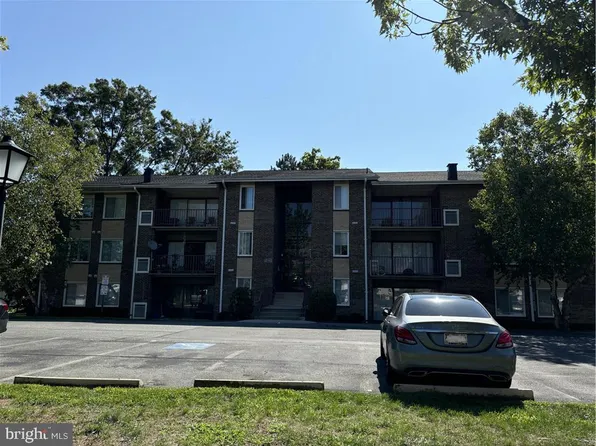 4705 Tecumseh St APT 203, College Park, MD 20740