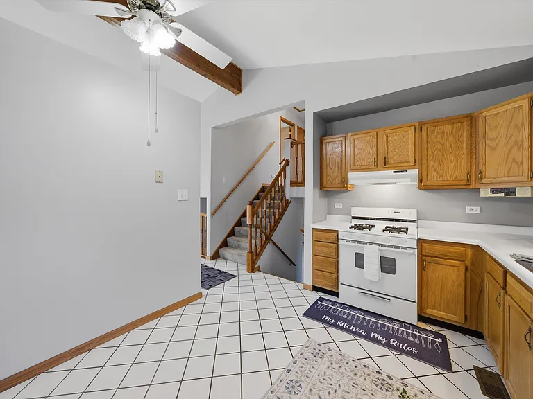 752 Rosanne St — Photo 21