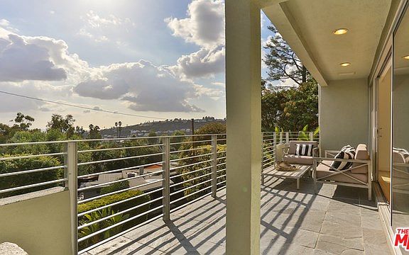 4th image of 2760 La Cuesta Dr