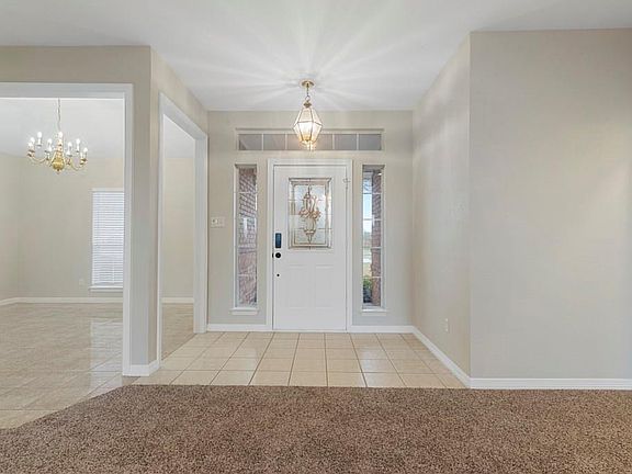 4th image of 141 Meadow Glen Ln