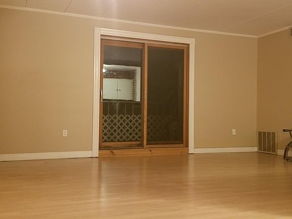 3rd image of 302 Commercial St APT 33