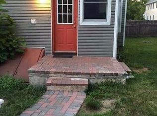 558 Middle Rd #EAST, Bayport, NY 11705