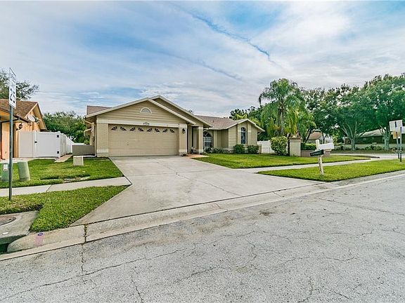 4th image of 2802 Orchard Dr
