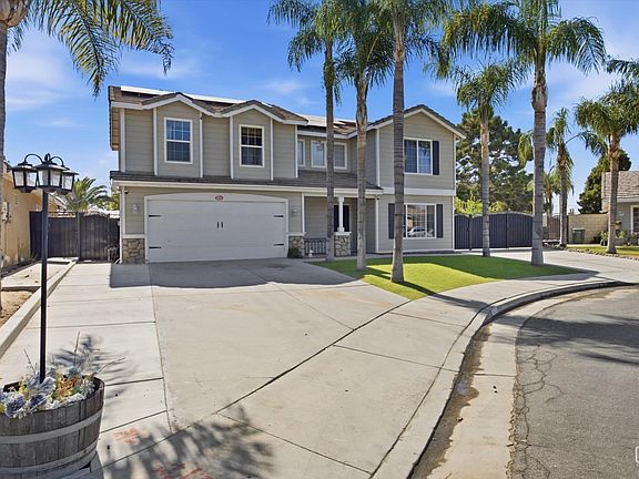 3rd image of 6424 Green Garden Dr