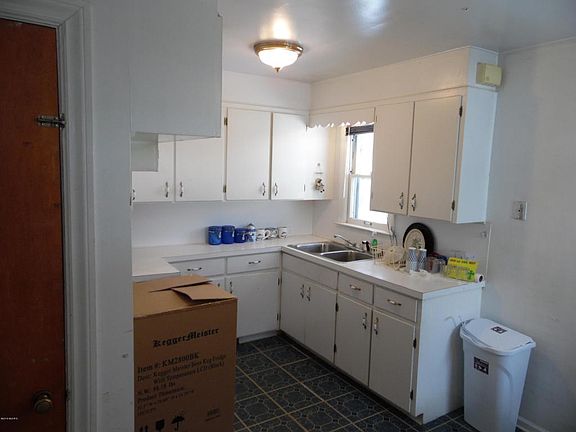 5th image of 345 Eola St SE