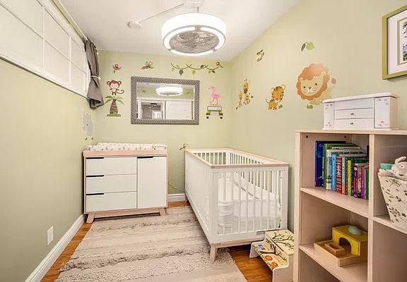 5th image of 301 E 69th St APT 8E