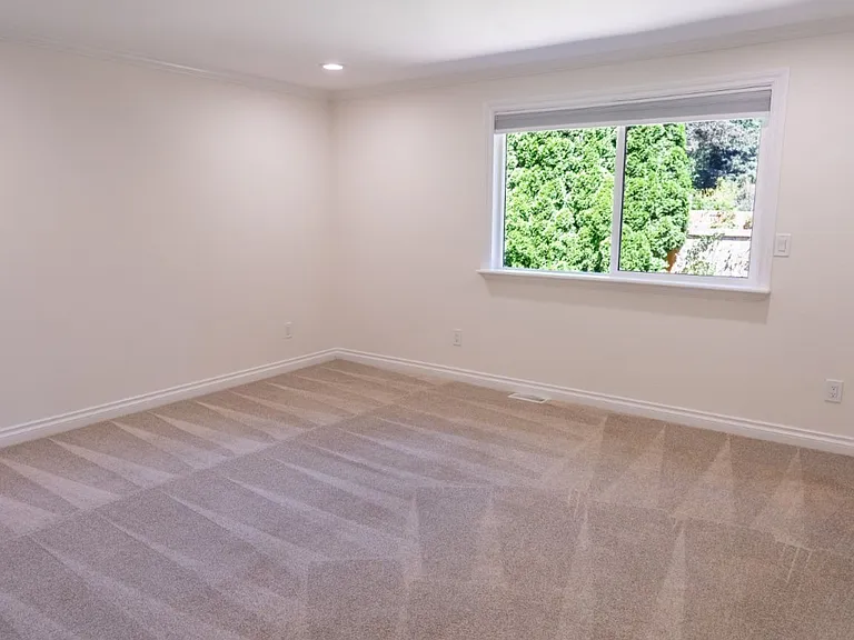 25218 SE 31st Pl — Photo 12