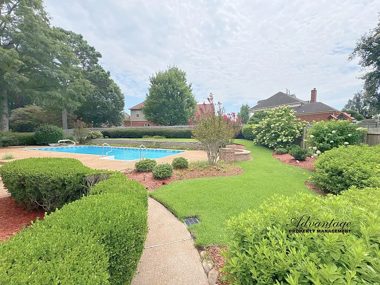 1286 Creek Valley Dr — Photo 24