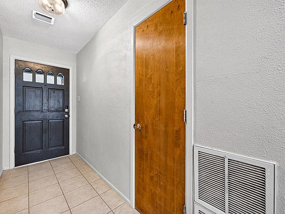 5th image of 4900 Sunshine Pkwy