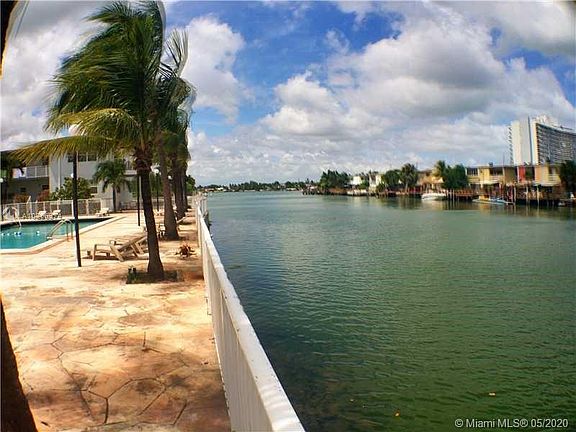 4th image of 7207 Bay Dr APT 8