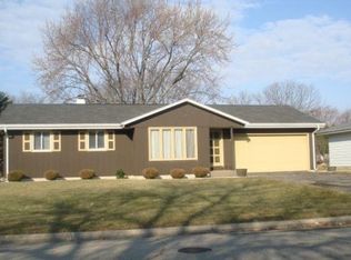 1717 Ontario Dr, Janesville, WI 53545