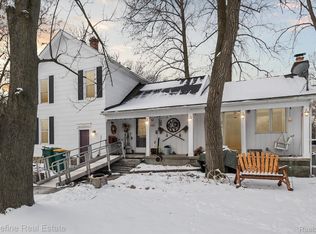 41810 Savage Rd, Van Buren Township, MI 48111