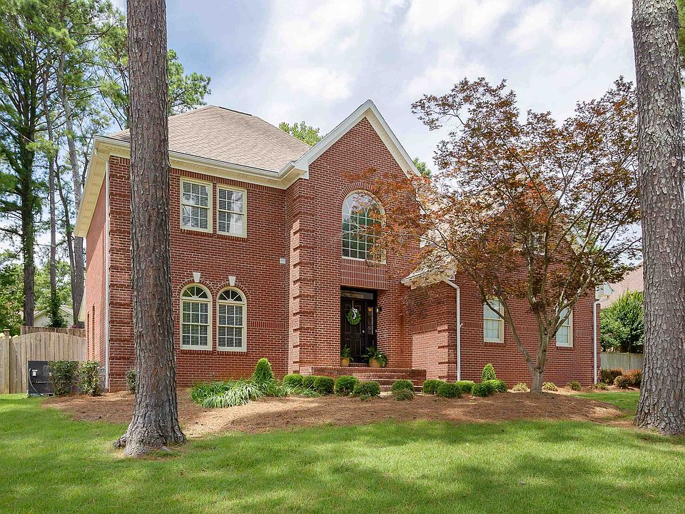 1st image of 229 Indian Springs Dr