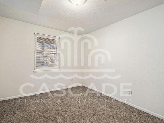 4th image of 3552 S Lynn St Unit B