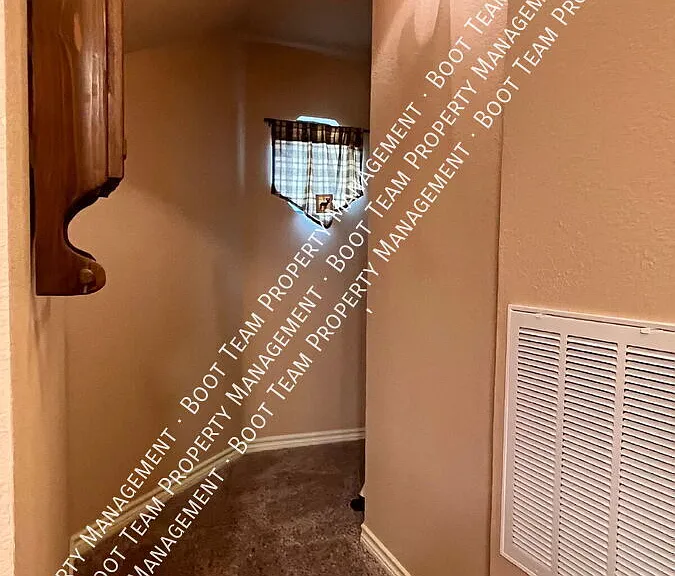 10001 Hilltop Dr — Photo 16