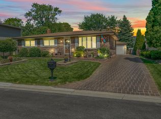 859 Wabash St, Carol Stream, IL 60188