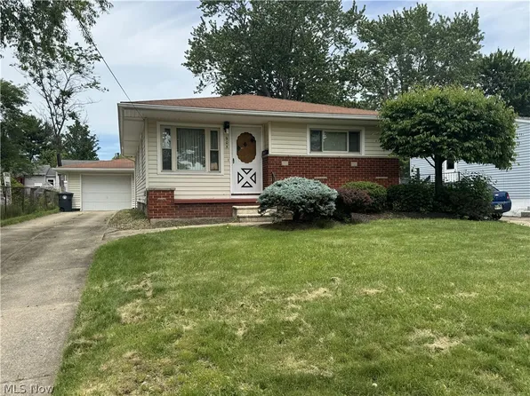 905 Carnegie Ave, Akron, OH 44314