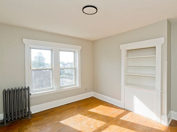 3rd image of 201 Dickinson St #6