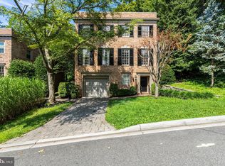 4925 Weaver Ter NW, Washington, DC 20016