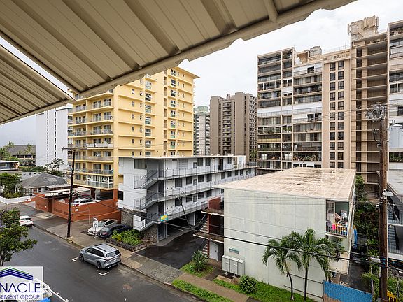 2nd image of 240 Liliuokalani Ave #402
