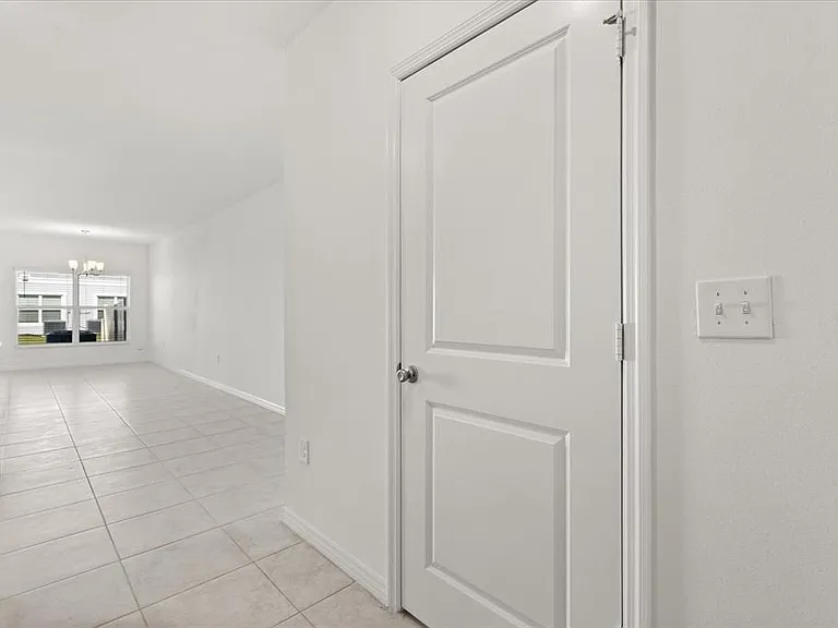 2330 Carrabelle Way — Photo 9