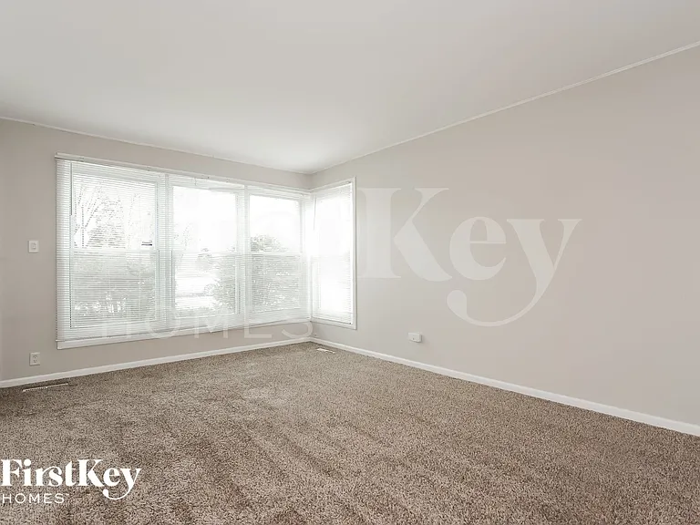 4600 W 79th Pl — Photo 3