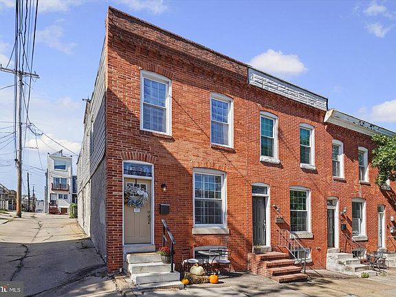 2nd image of 1430 Jackson St